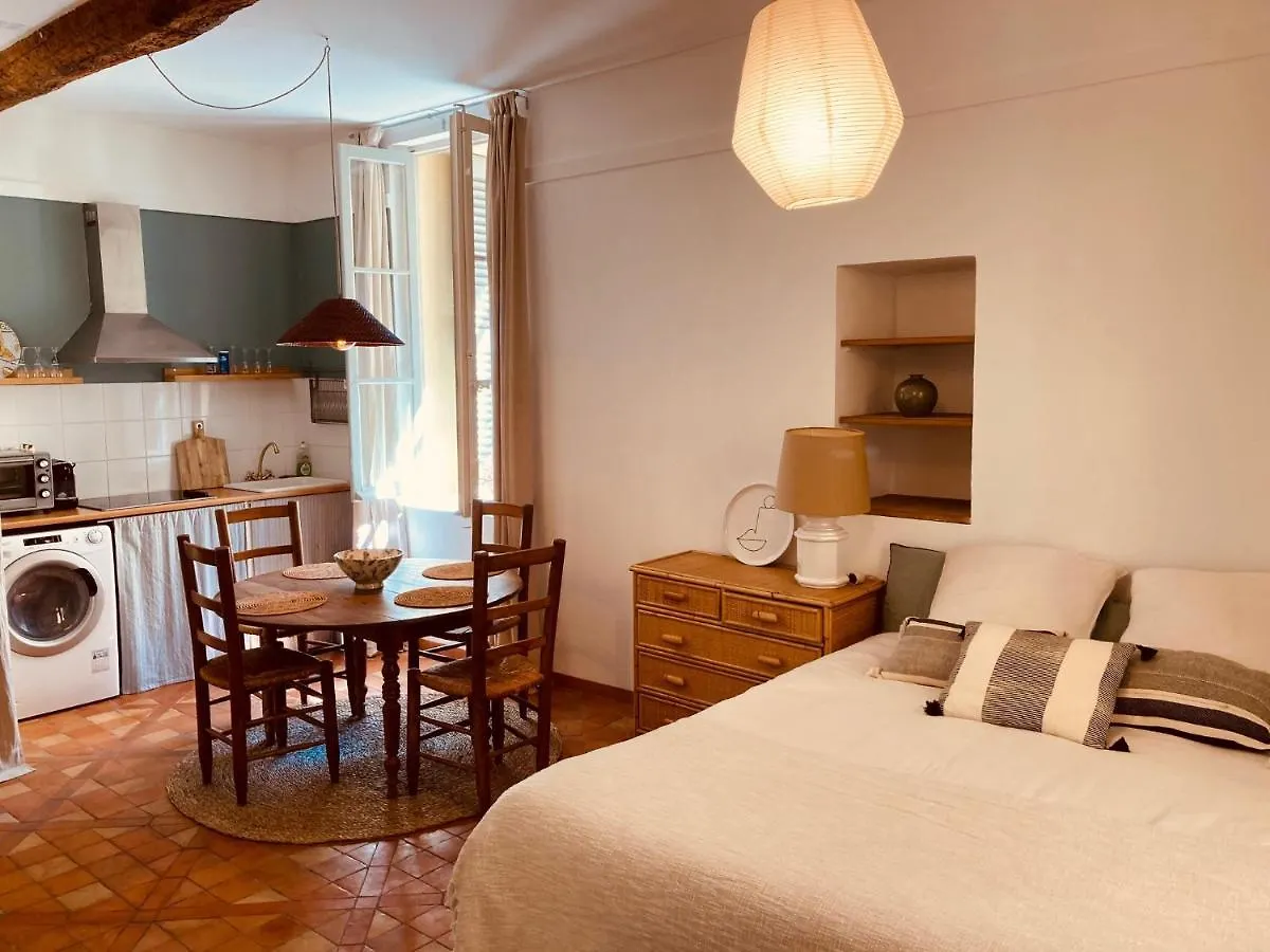 Appartement De Charme Au Coeur Du Vieux Aix. Aix-en-Provence